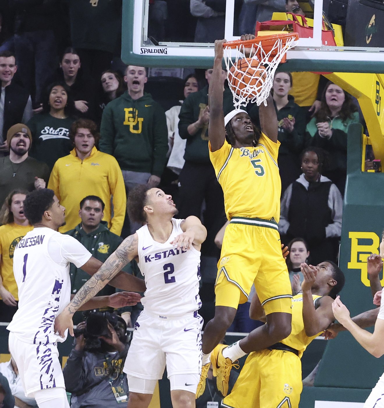 Freshman VJ scores 30 to rally Baylor to a 7062 win over