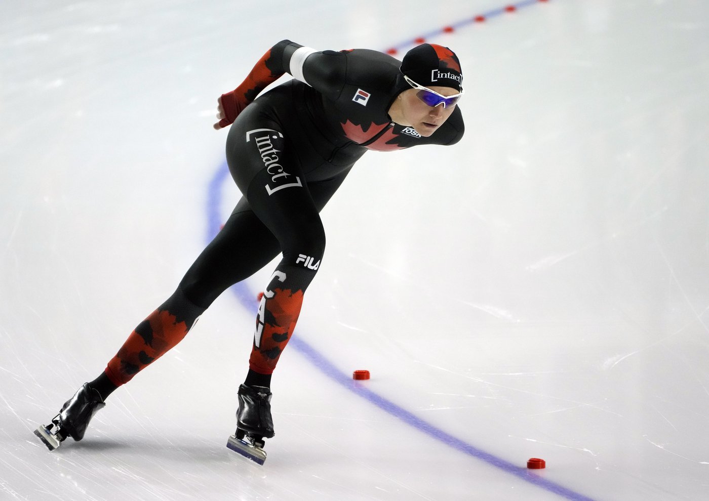 U.S. speedskating star Jordan Stolz continues dominance, wins 1,500