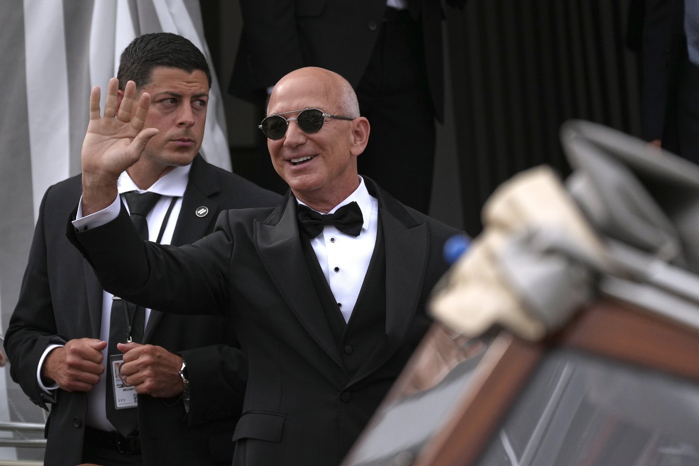 Bespoke bash for a billionaire: Jeff Bezos weds Lauren Sánchez in lavish  Venice ceremony