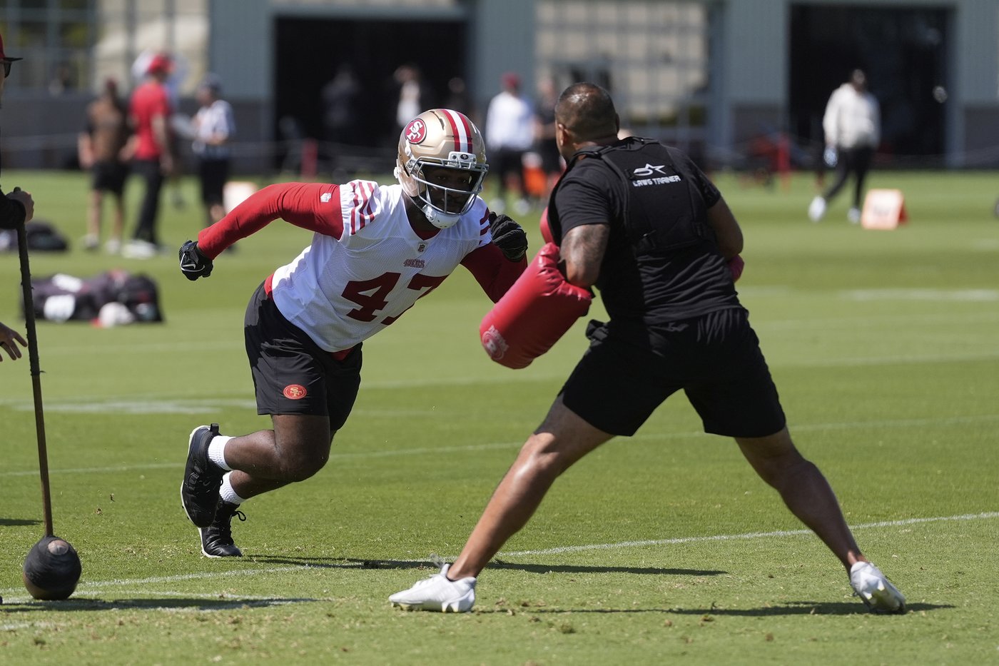 49ers and Bryce Huff hope the pass rusher will be a perfect fit in San Francisco