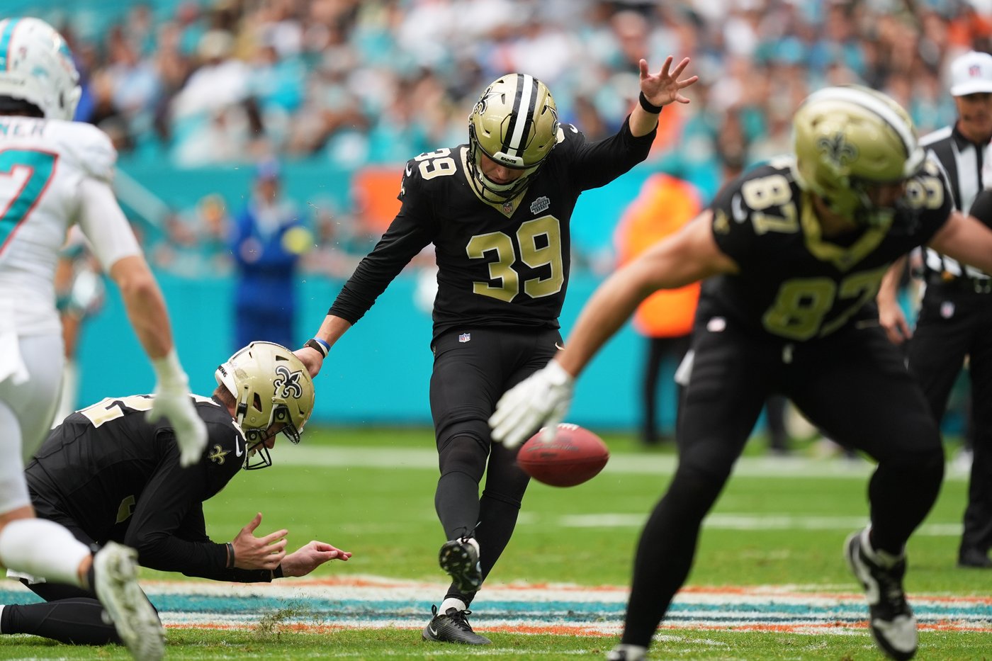 Northern Ireland kicker Smyth drills 56-yard field goal in Saints debut