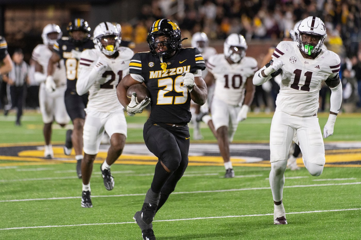 Hardy rushes for career-best 300 yards, 3 TD to help Missouri beat Mississippi State 49-27